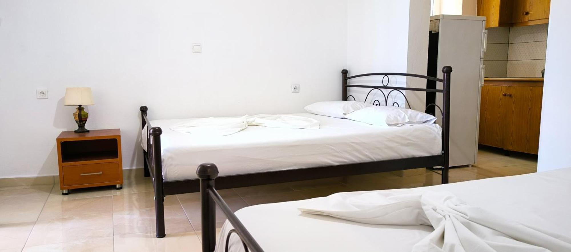 Natasha Rooms Himare Eksteriør bilde