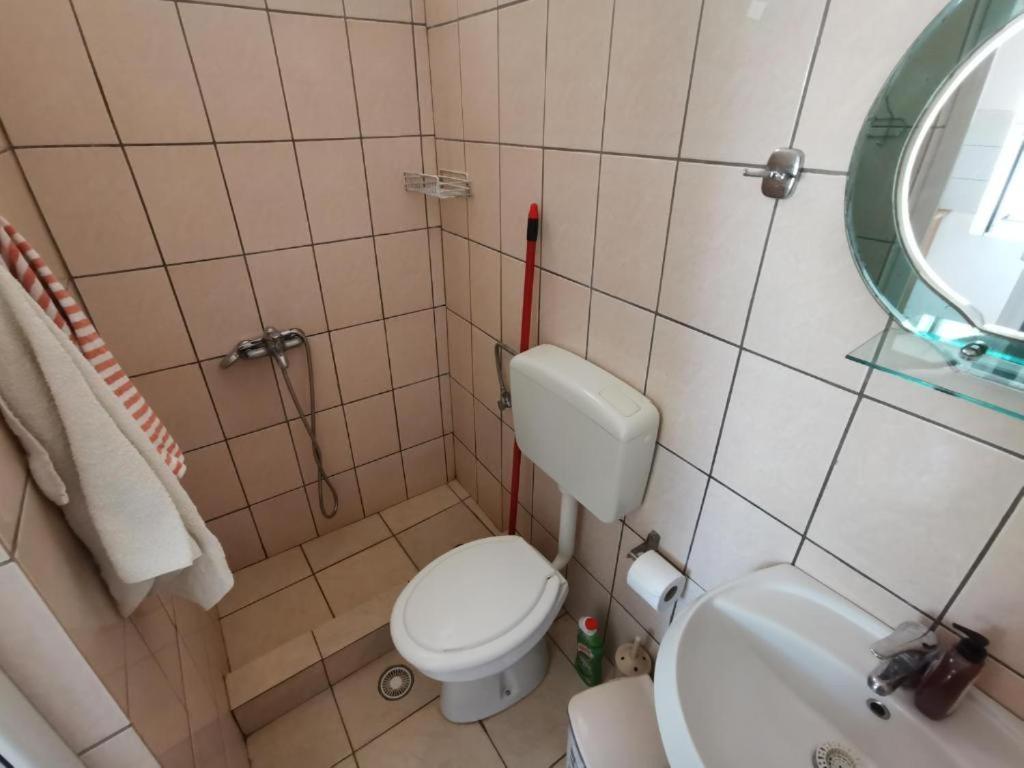 Natasha Rooms Himare Eksteriør bilde